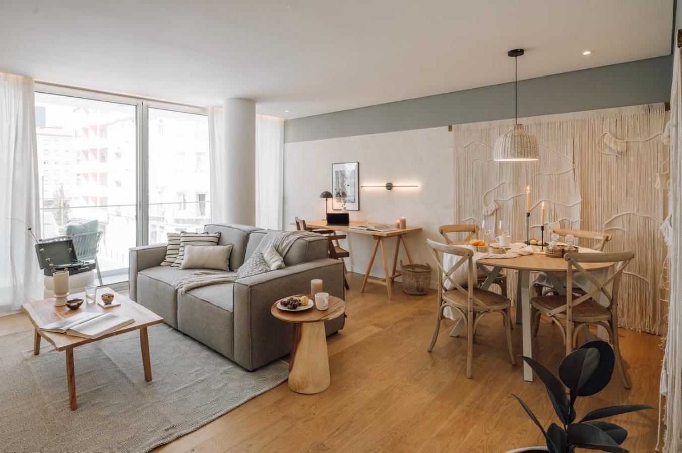 Sabaudia - 2 Bedrooms And Balcony In Alvalade *