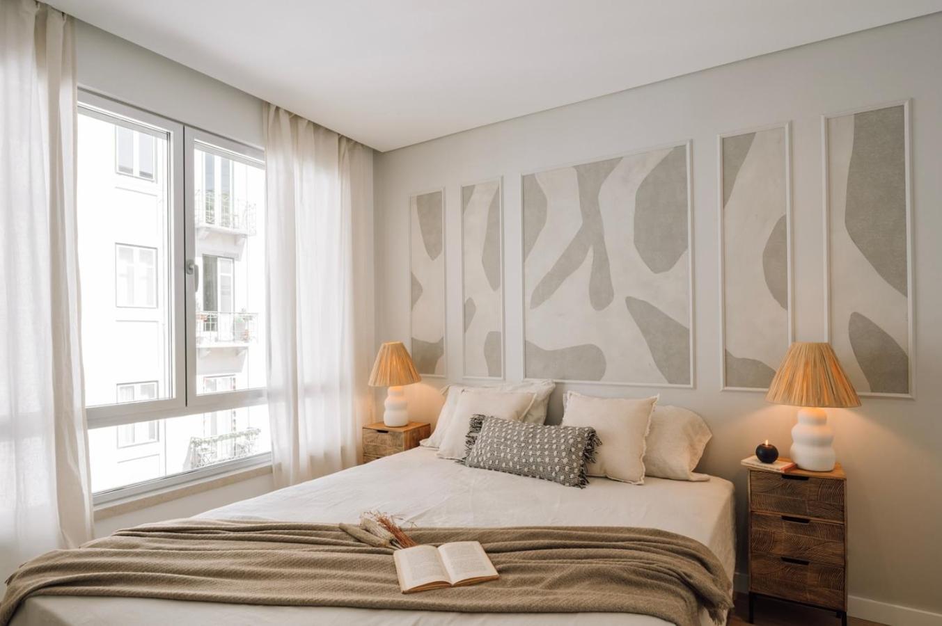 Apartamento Sabaudia - 2 Bedrooms And Balcony In Alvalade